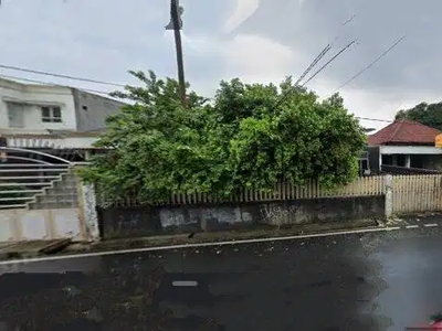 Dijual Rumah Tua Hitung Tanah di Otista Jakarta Timur