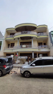 Disewa Rumah Tiga Lantai di Komplek Sunter STS Jakarta Utara