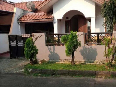 Disewa Disewakan Rumah Bagus Di Villa Melati Mas, Jl Flamboyan BS