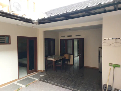 Disewakan Rumah Semi Furnish di Aralia Bekasi