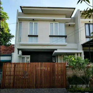 kontrak/sewa rumah mewah 2 lantai perum rungkut asri surabaya