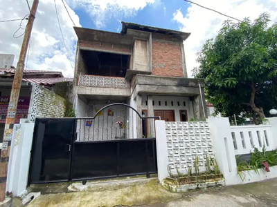 Nego Sampe Deal ! Rumah dg Tanah Luas Area Maguwoharjo, Depok, Sleman