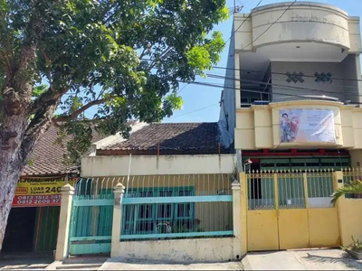 Rumah 2 Lantai 200m2 di daerah Jagalan, Surakarta