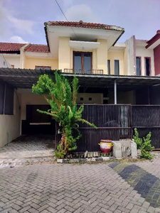 Rumah  2 lantai disewakan siap huni Gununganyar Surabaya