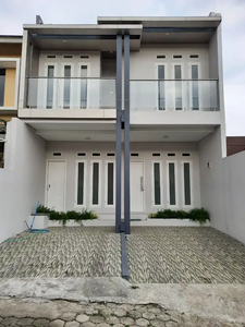 Rumah baru lux semi furnish cigadung dekat dago Bandung Utara