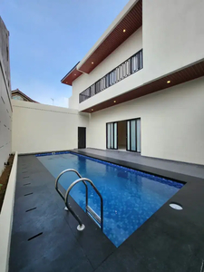 Rumah baru private pool