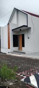 Rumah baru siap huni di Plamongan sari pedurungan dekat nasmoco Majapa