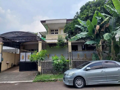 Rumah Besar Asri di Bukit Cinere Indah