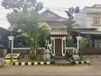 Rumah di jalan boulevard Pondok Kelapa Duren Sawit Jakarta Timur