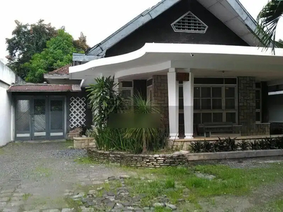 Rumah di tengah kota Solo Surakarta