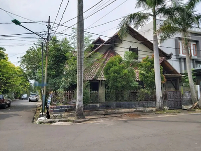 RUMAH HUK HITUNG TANAH DI PULOMAS AREA JAKARTA TIMUR