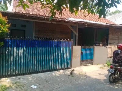 Rumah kampung cocok untuk usaha nempel perumahan jln pintas ramai