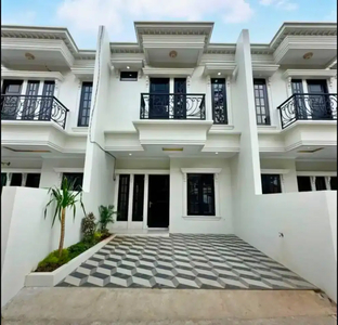 Rumah Mewah 2 Lantai Strategis di Mangunharjo Tembalang