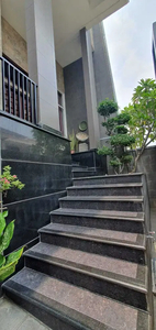 Rumah Mewah dalam Kompleks di Kelapa Gading, Jakarta Utara