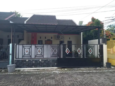 rumah sewa durian banyumanik, dekat axis tol