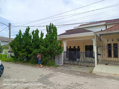 Rumah sewa halaman luas Full Furnish di Palembang