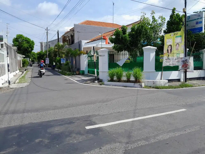 Rumah Sewa Tepi Jalan Raya di Penumping Laweyan Solo