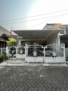 Rumah siap huni di dekat Mall Cibubur Juction Jakarta Timur