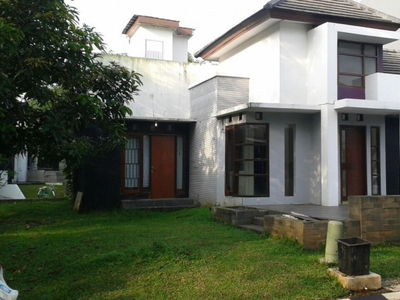 Rumah Siap Huni, Halaman Luas dan Strategis @Vania Permata, Bintaro