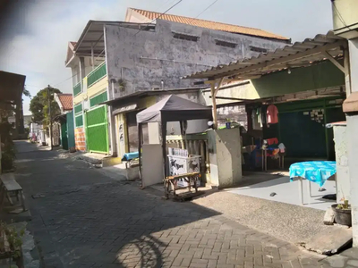 Rumah Wiyung Surabaya dekat mitra 10 Shm Lt 216 rumah hitung tanah