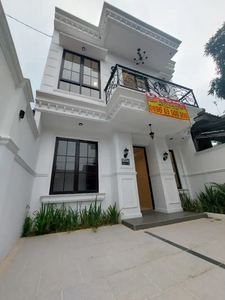 Sentul City Bogor - rumah 2 Lt baru Dibangun - SIAP HUNI