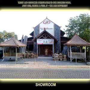 Showroom, Workshop, Usaha Woodencraft di Sentra Ukir Mulyoharjo Jepara