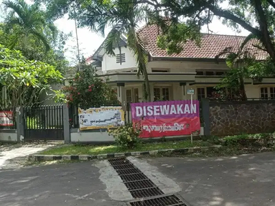 Disewakan Rumah Usaha di Jl Gunung2 Malang