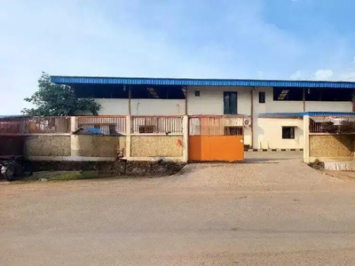 Gedung Futsal berbentuk Gudang di Harapan Indah, Bekasi