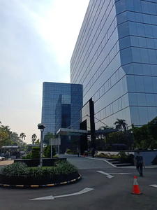 Ruang kantor Beltway Office Park di Samping Toll TB. Simatupang