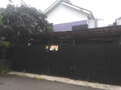 Rumah Komp Bumi Sariwangi Hadap Selatan Ddkt Kamp U P I Bandung