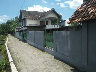 Dijual rumah 2 lantai dan paviliun