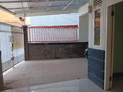 Dijual rumah 2 lantai di Pasirluyu sayap BKR dekat Buahbatu