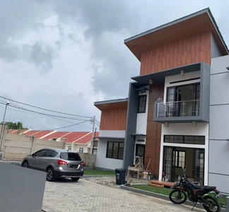 dijual rumah bagus nyaman asri view cantik 2 lantai di nouka village