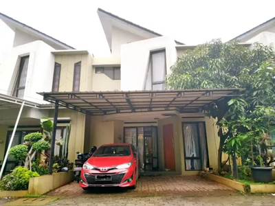 Dijual Rumah bagus siap huni 2lt dlm Townhouse akses 2 mbl Cipayung