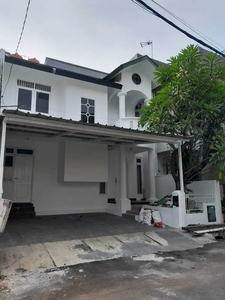 Dijual Rumah Bagus Siap Huni di Bintaro Permai