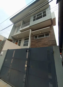 Dijual rumah mewah dekat Cigadung, Dago Kota Bandung perm. Bukit Ligar