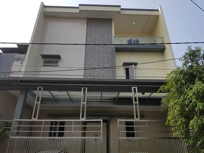 Dijual Rumah Muara Karang 3 Lantai Ukuran 10x18 Blok C Full Furnish