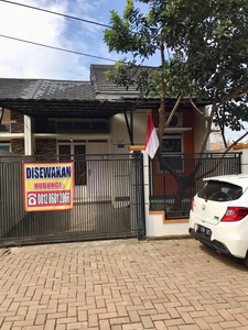 Disewakan rumah murah minimalist depok