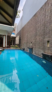 Hunian Mewah Hook di Kebayoran Residence, Siap Huni Ada Swimming Pool