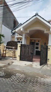 Rumah bagus harga bergoyang di TAMAN HARAPAN BARU BEKASI (b0394)