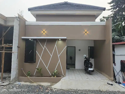 Rumah baru siap huni. 2kt 1km 1 garasi mobil fee BPHTB 499 juta