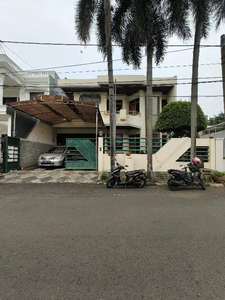 rumah dalam komplek view danau di Cibubur Jakarta Timur