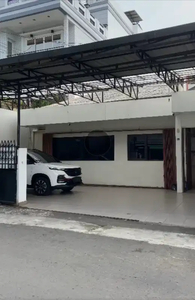 Rumah di kerajinan gajah mada cocok u/gudang n ktr