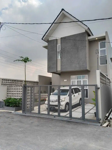 Rumah full furnished 2 lantai di cisaranten Arcamanik bandung bisa kpr