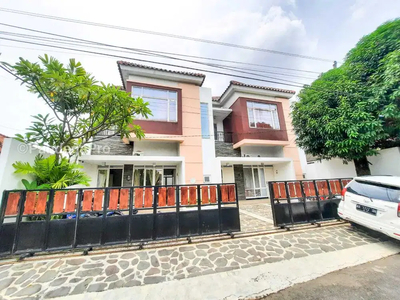 Rumah Mewah Homestay Dekat Kraton Jogja, Prawirotaman