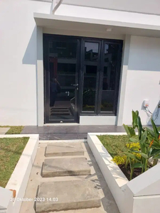 Rumah Minimalis Modern Dua Lantai di Pharmindo Bandung