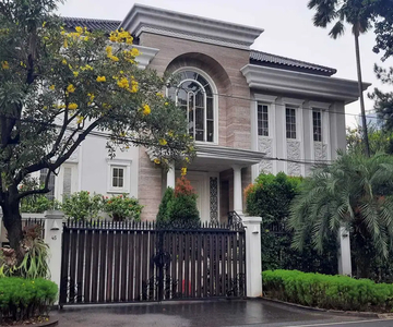 Rumah Modern Classic di Sekolah Duta V Pondok Indah