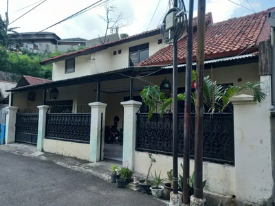 RUMAH SEMARANG BARAT Dkt jalan raya