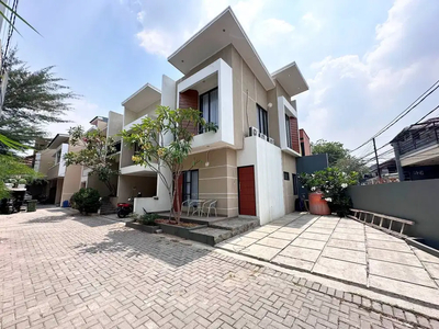 S132.Rumah Mewah Ekslusif Dkt Pusat Bisnis Jl TB Simatupang di Condet