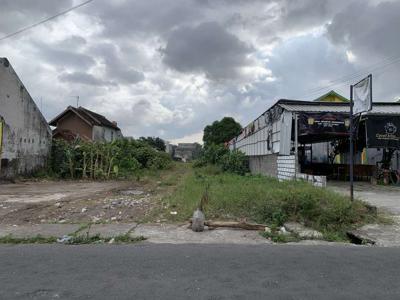 Tanah Pekarangan Tepi Jalan Aspal Di Seturan Yogyakarta